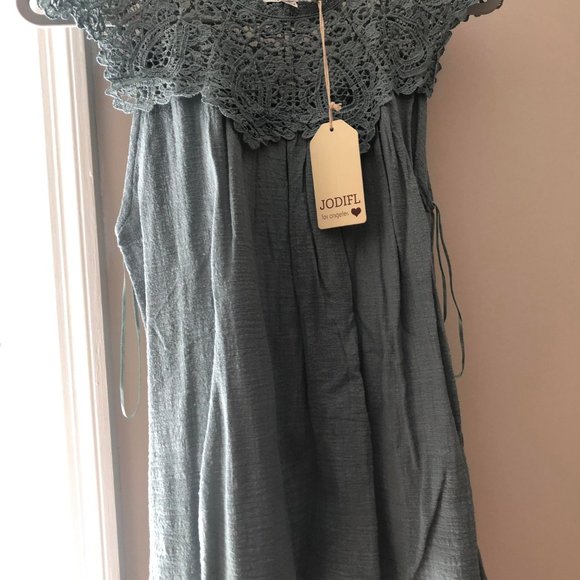 Dusty blue lace collar tank - Picture 3 of 3